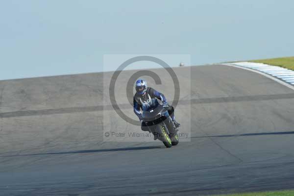 Motorcycle action photographs;donington;donington park leicestershire;donington photographs;event digital images;eventdigitalimages;no limits trackday;peter wileman photography;trackday;trackday digital images;trackday photos