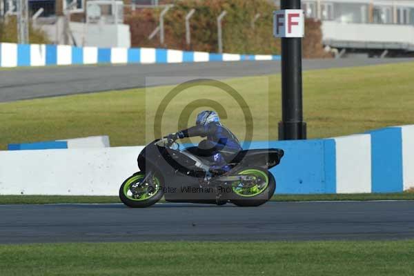 Motorcycle action photographs;donington;donington park leicestershire;donington photographs;event digital images;eventdigitalimages;no limits trackday;peter wileman photography;trackday;trackday digital images;trackday photos