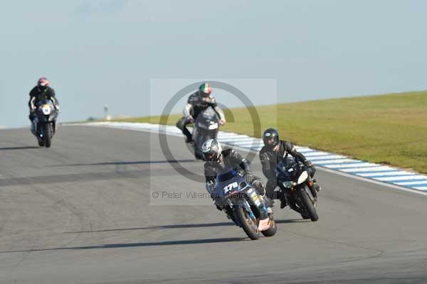 Motorcycle action photographs;donington;donington park leicestershire;donington photographs;event digital images;eventdigitalimages;no limits trackday;peter wileman photography;trackday;trackday digital images;trackday photos