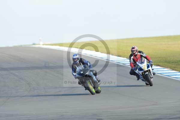 Motorcycle action photographs;donington;donington park leicestershire;donington photographs;event digital images;eventdigitalimages;no limits trackday;peter wileman photography;trackday;trackday digital images;trackday photos