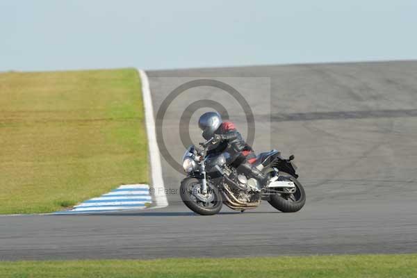 Motorcycle action photographs;donington;donington park leicestershire;donington photographs;event digital images;eventdigitalimages;no limits trackday;peter wileman photography;trackday;trackday digital images;trackday photos
