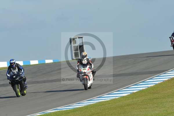 Motorcycle action photographs;donington;donington park leicestershire;donington photographs;event digital images;eventdigitalimages;no limits trackday;peter wileman photography;trackday;trackday digital images;trackday photos