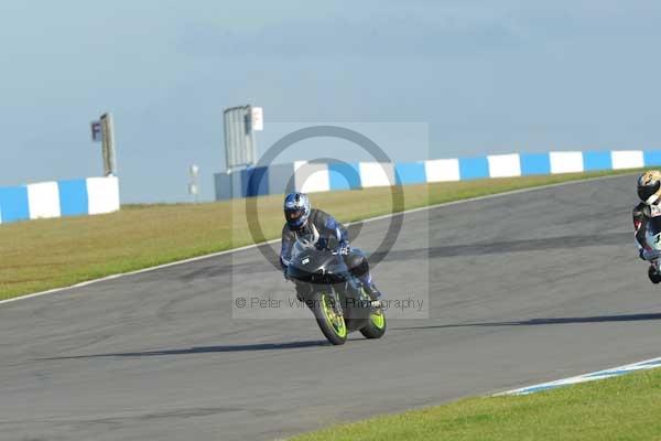 Motorcycle action photographs;donington;donington park leicestershire;donington photographs;event digital images;eventdigitalimages;no limits trackday;peter wileman photography;trackday;trackday digital images;trackday photos