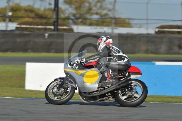 Motorcycle action photographs;donington;donington park leicestershire;donington photographs;event digital images;eventdigitalimages;no limits trackday;peter wileman photography;trackday;trackday digital images;trackday photos