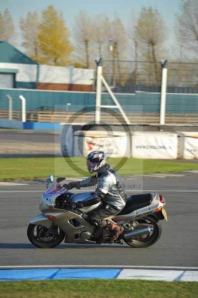 Motorcycle action photographs;donington;donington park leicestershire;donington photographs;event digital images;eventdigitalimages;no limits trackday;peter wileman photography;trackday;trackday digital images;trackday photos
