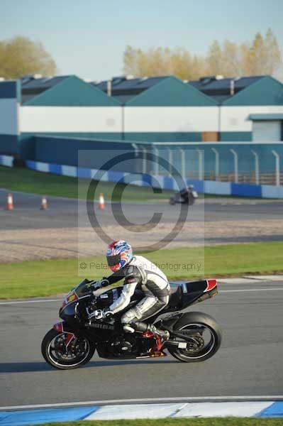 Motorcycle action photographs;donington;donington park leicestershire;donington photographs;event digital images;eventdigitalimages;no limits trackday;peter wileman photography;trackday;trackday digital images;trackday photos