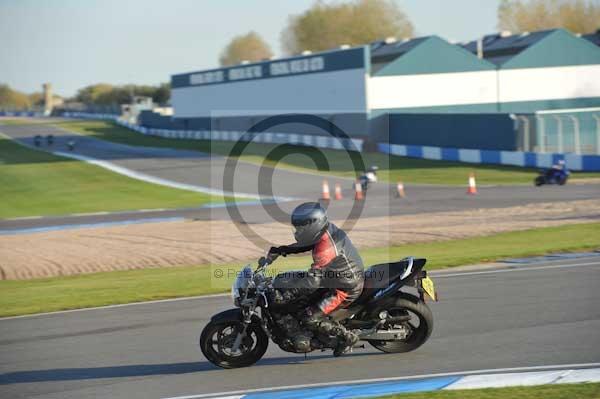 Motorcycle action photographs;donington;donington park leicestershire;donington photographs;event digital images;eventdigitalimages;no limits trackday;peter wileman photography;trackday;trackday digital images;trackday photos
