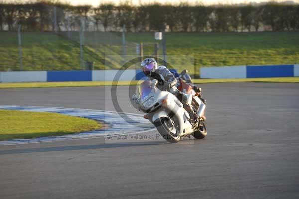 Motorcycle action photographs;donington;donington park leicestershire;donington photographs;event digital images;eventdigitalimages;no limits trackday;peter wileman photography;trackday;trackday digital images;trackday photos