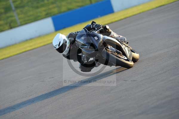 Motorcycle action photographs;donington;donington park leicestershire;donington photographs;event digital images;eventdigitalimages;no limits trackday;peter wileman photography;trackday;trackday digital images;trackday photos