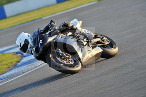 Motorcycle action photographs;donington;donington park leicestershire;donington photographs;event digital images;eventdigitalimages;no limits trackday;peter wileman photography;trackday;trackday digital images;trackday photos