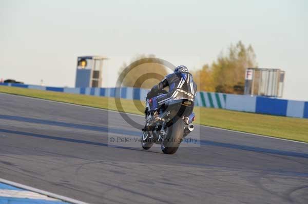 Motorcycle action photographs;donington;donington park leicestershire;donington photographs;event digital images;eventdigitalimages;no limits trackday;peter wileman photography;trackday;trackday digital images;trackday photos