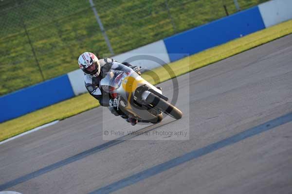 Motorcycle action photographs;donington;donington park leicestershire;donington photographs;event digital images;eventdigitalimages;no limits trackday;peter wileman photography;trackday;trackday digital images;trackday photos