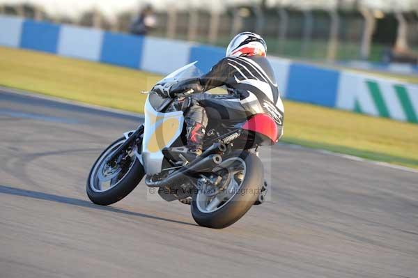 Motorcycle action photographs;donington;donington park leicestershire;donington photographs;event digital images;eventdigitalimages;no limits trackday;peter wileman photography;trackday;trackday digital images;trackday photos