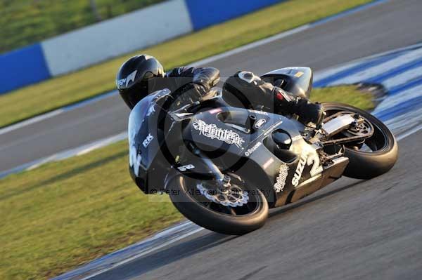 Motorcycle action photographs;donington;donington park leicestershire;donington photographs;event digital images;eventdigitalimages;no limits trackday;peter wileman photography;trackday;trackday digital images;trackday photos