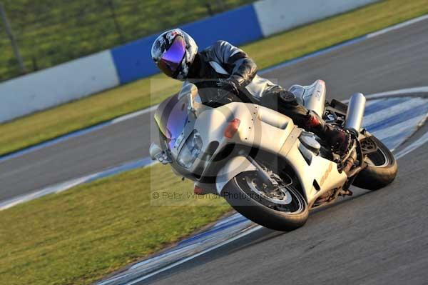 Motorcycle action photographs;donington;donington park leicestershire;donington photographs;event digital images;eventdigitalimages;no limits trackday;peter wileman photography;trackday;trackday digital images;trackday photos