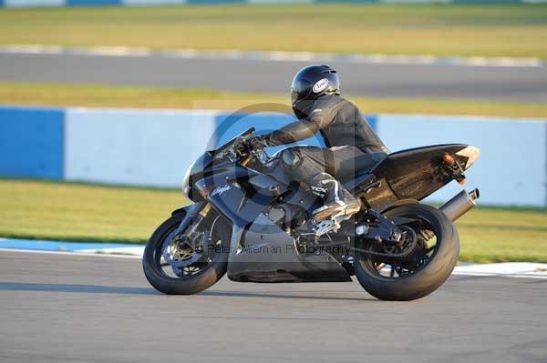 Motorcycle action photographs;donington;donington park leicestershire;donington photographs;event digital images;eventdigitalimages;no limits trackday;peter wileman photography;trackday;trackday digital images;trackday photos