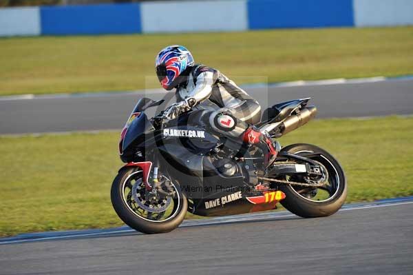 Motorcycle action photographs;donington;donington park leicestershire;donington photographs;event digital images;eventdigitalimages;no limits trackday;peter wileman photography;trackday;trackday digital images;trackday photos