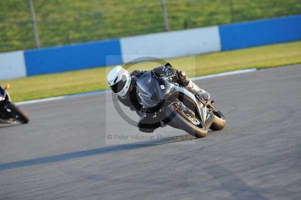 Motorcycle action photographs;donington;donington park leicestershire;donington photographs;event digital images;eventdigitalimages;no limits trackday;peter wileman photography;trackday;trackday digital images;trackday photos