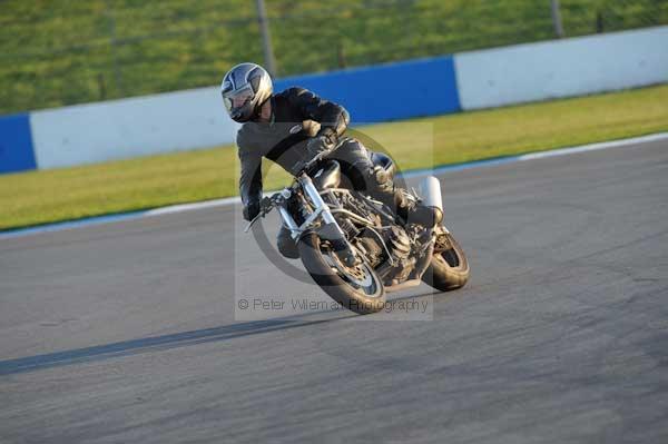 Motorcycle action photographs;donington;donington park leicestershire;donington photographs;event digital images;eventdigitalimages;no limits trackday;peter wileman photography;trackday;trackday digital images;trackday photos