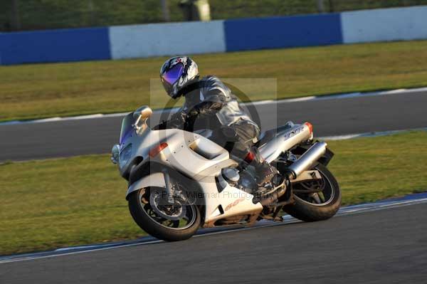Motorcycle action photographs;donington;donington park leicestershire;donington photographs;event digital images;eventdigitalimages;no limits trackday;peter wileman photography;trackday;trackday digital images;trackday photos
