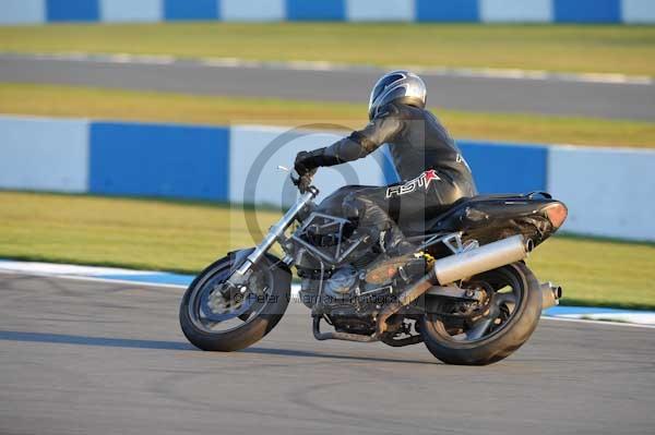 Motorcycle action photographs;donington;donington park leicestershire;donington photographs;event digital images;eventdigitalimages;no limits trackday;peter wileman photography;trackday;trackday digital images;trackday photos