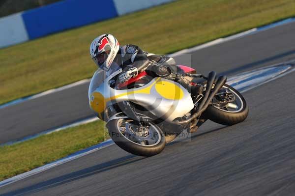 Motorcycle action photographs;donington;donington park leicestershire;donington photographs;event digital images;eventdigitalimages;no limits trackday;peter wileman photography;trackday;trackday digital images;trackday photos