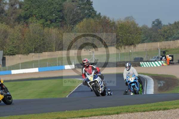 Motorcycle action photographs;donington;donington park leicestershire;donington photographs;event digital images;eventdigitalimages;no limits trackday;peter wileman photography;trackday;trackday digital images;trackday photos