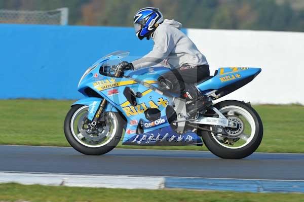 Motorcycle action photographs;donington;donington park leicestershire;donington photographs;event digital images;eventdigitalimages;no limits trackday;peter wileman photography;trackday;trackday digital images;trackday photos