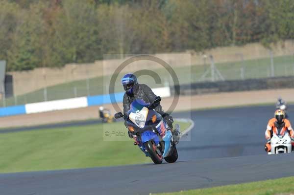 Motorcycle action photographs;donington;donington park leicestershire;donington photographs;event digital images;eventdigitalimages;no limits trackday;peter wileman photography;trackday;trackday digital images;trackday photos