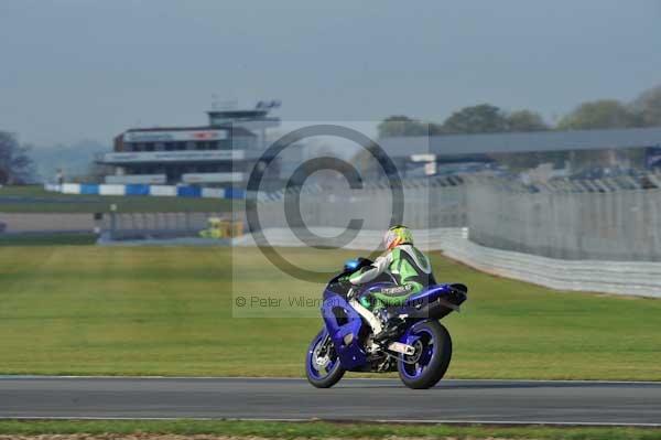 Motorcycle action photographs;donington;donington park leicestershire;donington photographs;event digital images;eventdigitalimages;no limits trackday;peter wileman photography;trackday;trackday digital images;trackday photos