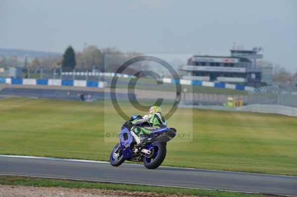 Motorcycle action photographs;donington;donington park leicestershire;donington photographs;event digital images;eventdigitalimages;no limits trackday;peter wileman photography;trackday;trackday digital images;trackday photos