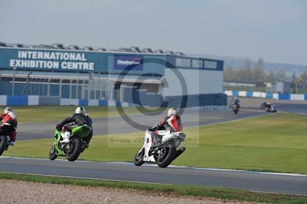 Motorcycle action photographs;donington;donington park leicestershire;donington photographs;event digital images;eventdigitalimages;no limits trackday;peter wileman photography;trackday;trackday digital images;trackday photos