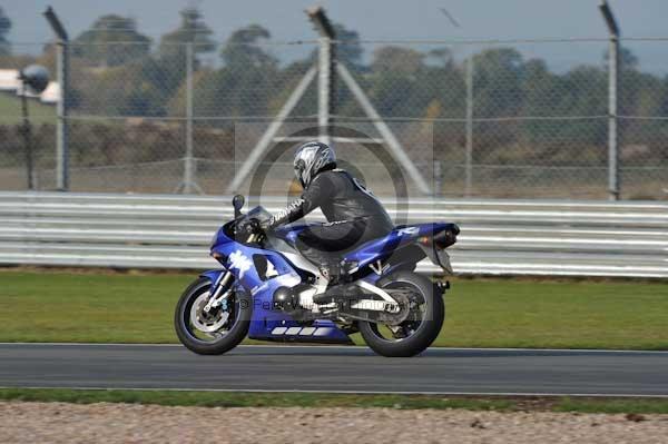 Motorcycle action photographs;donington;donington park leicestershire;donington photographs;event digital images;eventdigitalimages;no limits trackday;peter wileman photography;trackday;trackday digital images;trackday photos