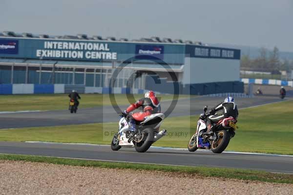 Motorcycle action photographs;donington;donington park leicestershire;donington photographs;event digital images;eventdigitalimages;no limits trackday;peter wileman photography;trackday;trackday digital images;trackday photos