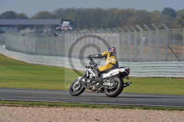 Motorcycle action photographs;donington;donington park leicestershire;donington photographs;event digital images;eventdigitalimages;no limits trackday;peter wileman photography;trackday;trackday digital images;trackday photos
