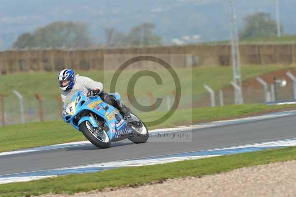 Motorcycle action photographs;donington;donington park leicestershire;donington photographs;event digital images;eventdigitalimages;no limits trackday;peter wileman photography;trackday;trackday digital images;trackday photos
