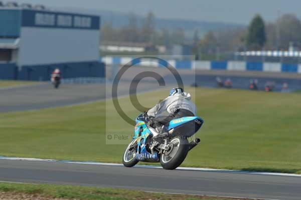 Motorcycle action photographs;donington;donington park leicestershire;donington photographs;event digital images;eventdigitalimages;no limits trackday;peter wileman photography;trackday;trackday digital images;trackday photos