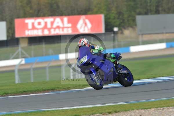 Motorcycle action photographs;donington;donington park leicestershire;donington photographs;event digital images;eventdigitalimages;no limits trackday;peter wileman photography;trackday;trackday digital images;trackday photos