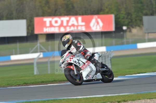 Motorcycle action photographs;donington;donington park leicestershire;donington photographs;event digital images;eventdigitalimages;no limits trackday;peter wileman photography;trackday;trackday digital images;trackday photos