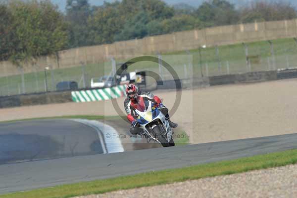 Motorcycle action photographs;donington;donington park leicestershire;donington photographs;event digital images;eventdigitalimages;no limits trackday;peter wileman photography;trackday;trackday digital images;trackday photos
