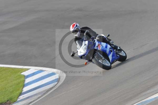 Motorcycle action photographs;donington;donington park leicestershire;donington photographs;event digital images;eventdigitalimages;no limits trackday;peter wileman photography;trackday;trackday digital images;trackday photos