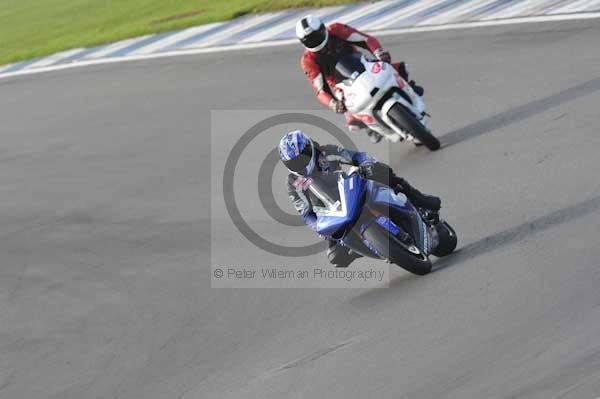 Motorcycle action photographs;donington;donington park leicestershire;donington photographs;event digital images;eventdigitalimages;no limits trackday;peter wileman photography;trackday;trackday digital images;trackday photos