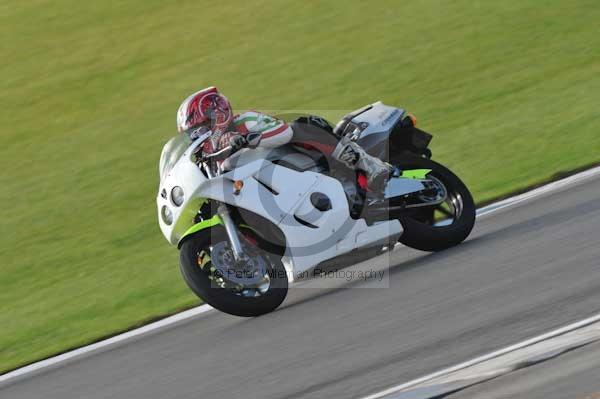 Motorcycle action photographs;donington;donington park leicestershire;donington photographs;event digital images;eventdigitalimages;no limits trackday;peter wileman photography;trackday;trackday digital images;trackday photos