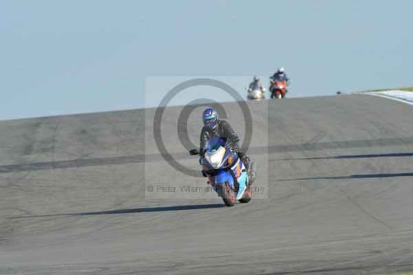 Motorcycle action photographs;donington;donington park leicestershire;donington photographs;event digital images;eventdigitalimages;no limits trackday;peter wileman photography;trackday;trackday digital images;trackday photos