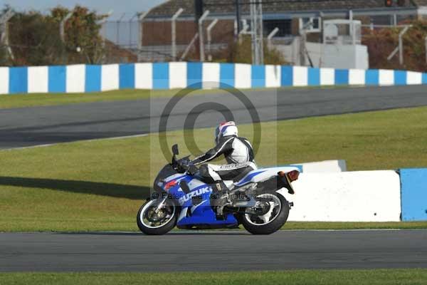 Motorcycle action photographs;donington;donington park leicestershire;donington photographs;event digital images;eventdigitalimages;no limits trackday;peter wileman photography;trackday;trackday digital images;trackday photos