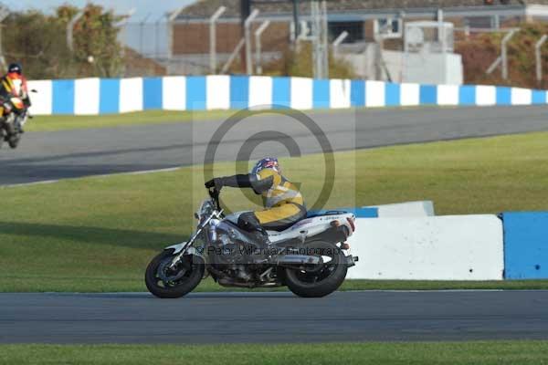 Motorcycle action photographs;donington;donington park leicestershire;donington photographs;event digital images;eventdigitalimages;no limits trackday;peter wileman photography;trackday;trackday digital images;trackday photos
