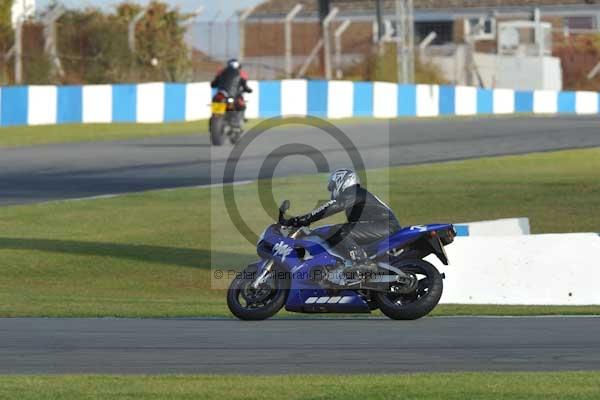 Motorcycle action photographs;donington;donington park leicestershire;donington photographs;event digital images;eventdigitalimages;no limits trackday;peter wileman photography;trackday;trackday digital images;trackday photos