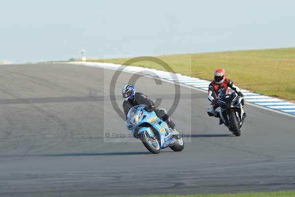 Motorcycle action photographs;donington;donington park leicestershire;donington photographs;event digital images;eventdigitalimages;no limits trackday;peter wileman photography;trackday;trackday digital images;trackday photos