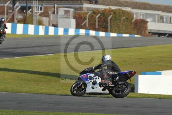 Motorcycle action photographs;donington;donington park leicestershire;donington photographs;event digital images;eventdigitalimages;no limits trackday;peter wileman photography;trackday;trackday digital images;trackday photos