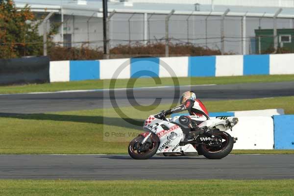 Motorcycle action photographs;donington;donington park leicestershire;donington photographs;event digital images;eventdigitalimages;no limits trackday;peter wileman photography;trackday;trackday digital images;trackday photos